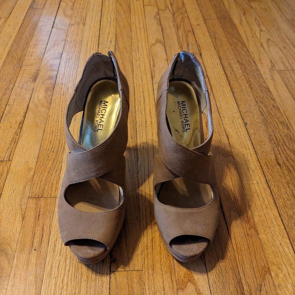 Michael Kors Suede Tan Heels 7.5